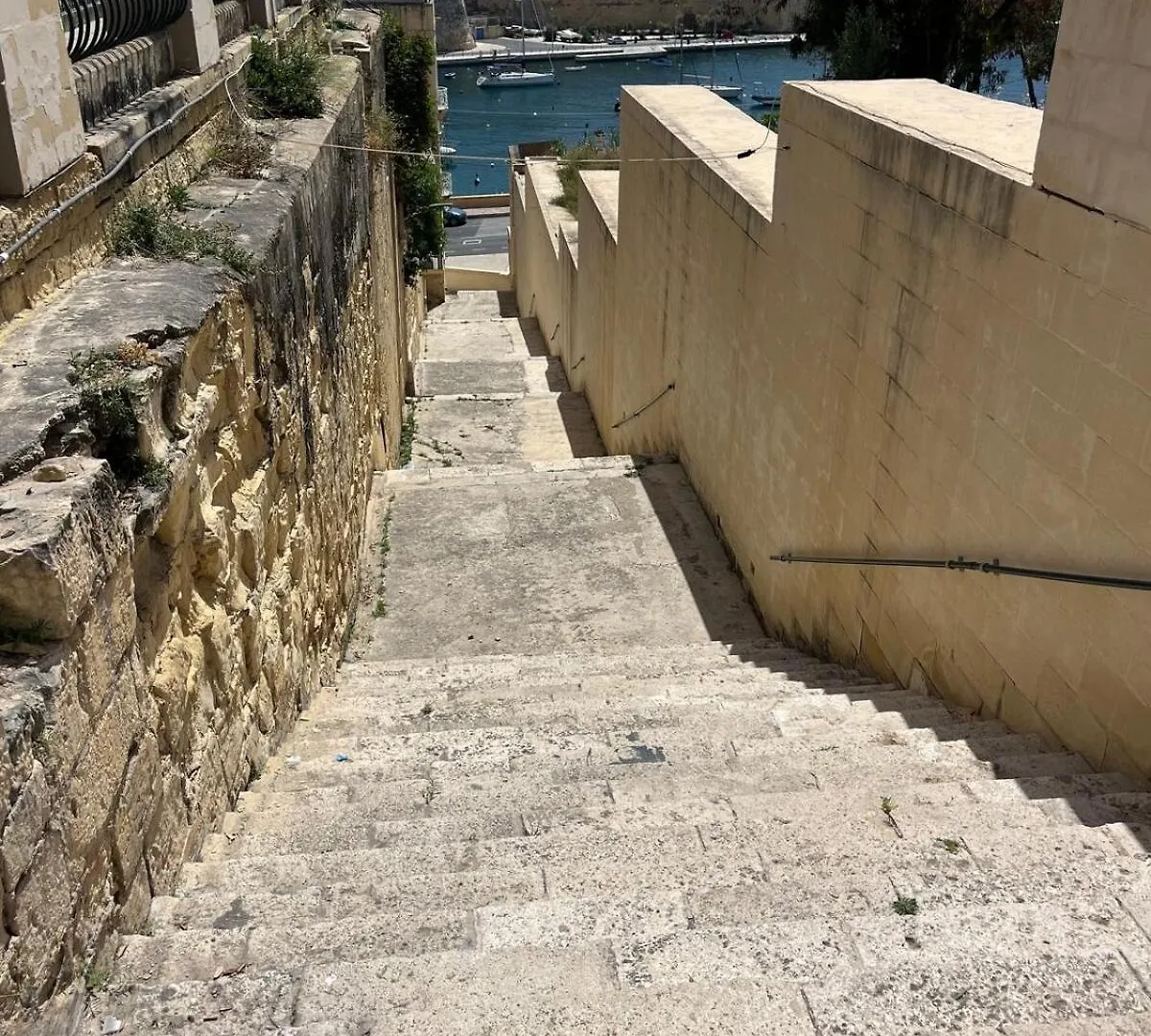 Harbour View Apt With Terrace Kalkara Apartment